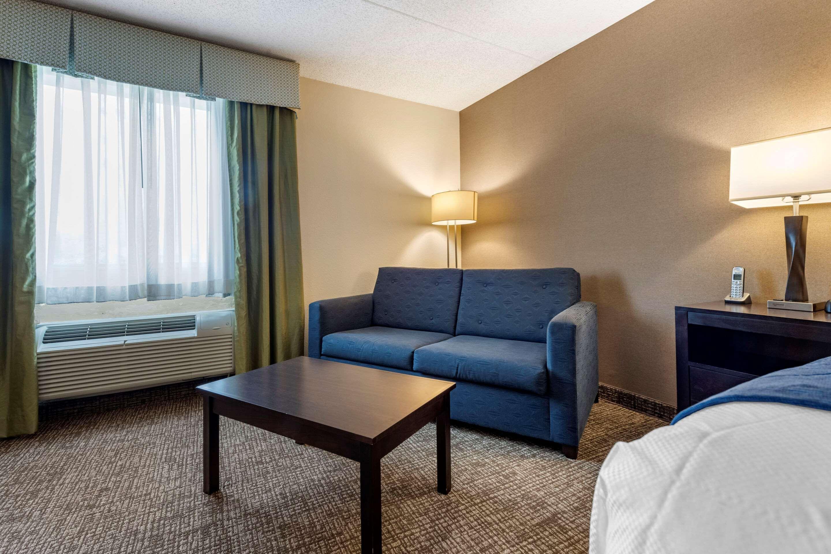 Comfort Inn & Suites Butler Exteriér fotografie