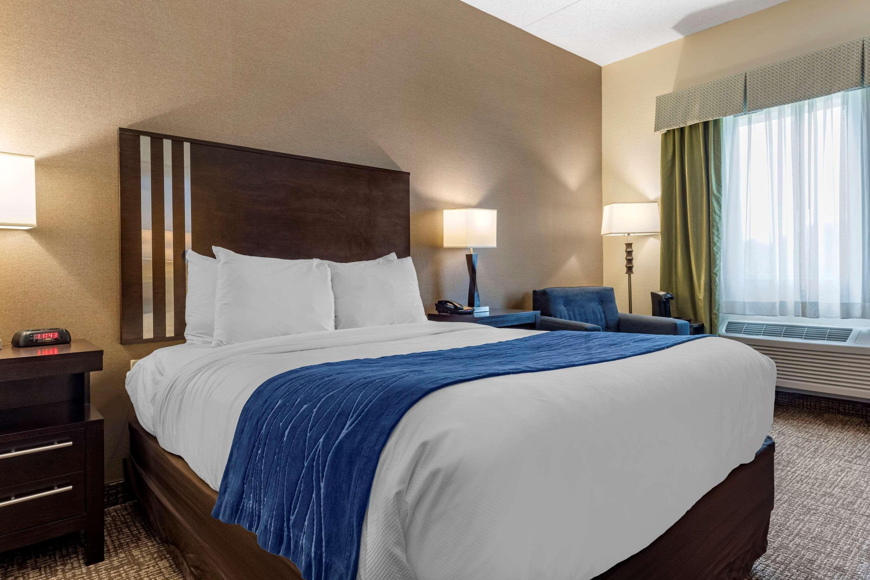 Comfort Inn & Suites Butler Exteriér fotografie