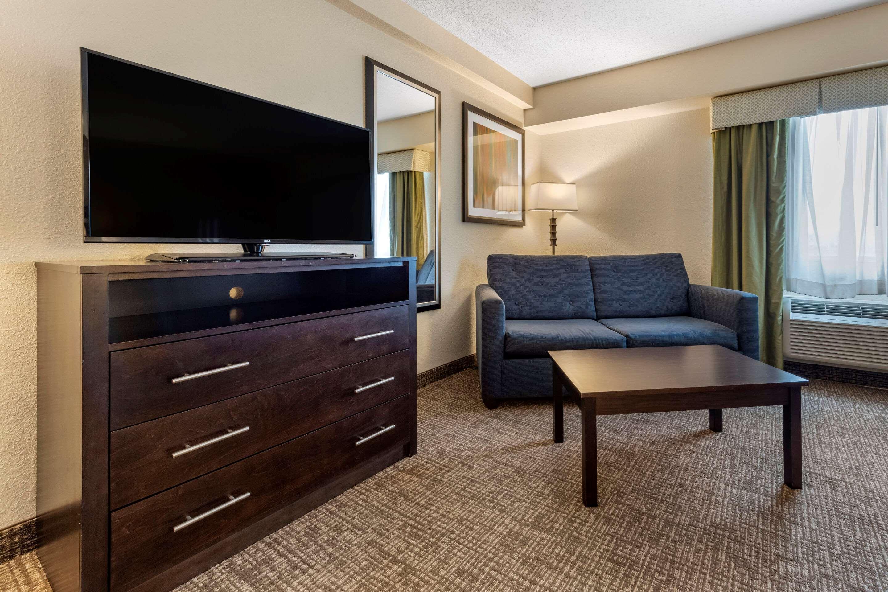 Comfort Inn & Suites Butler Exteriér fotografie