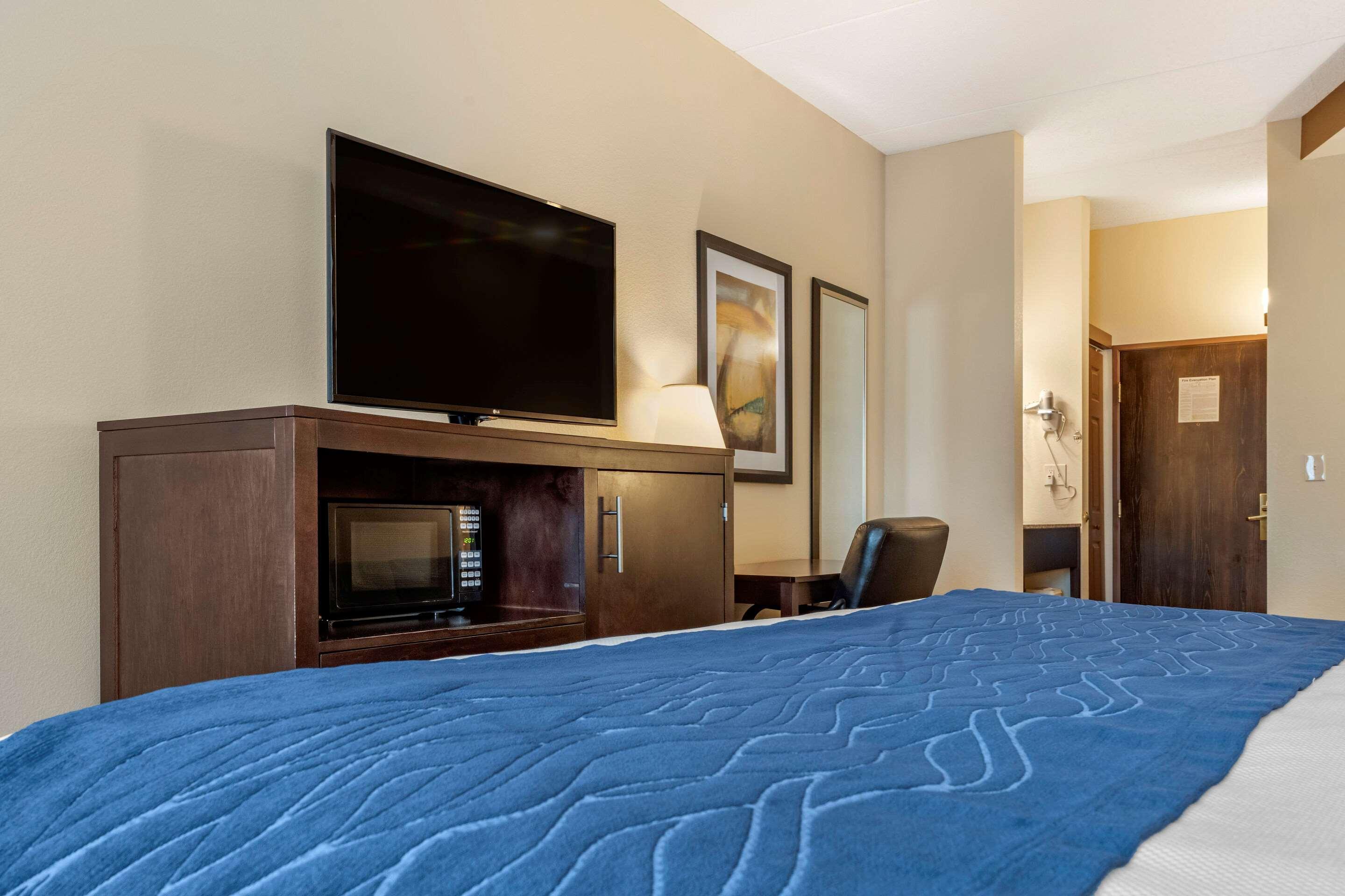 Comfort Inn & Suites Butler Exteriér fotografie
