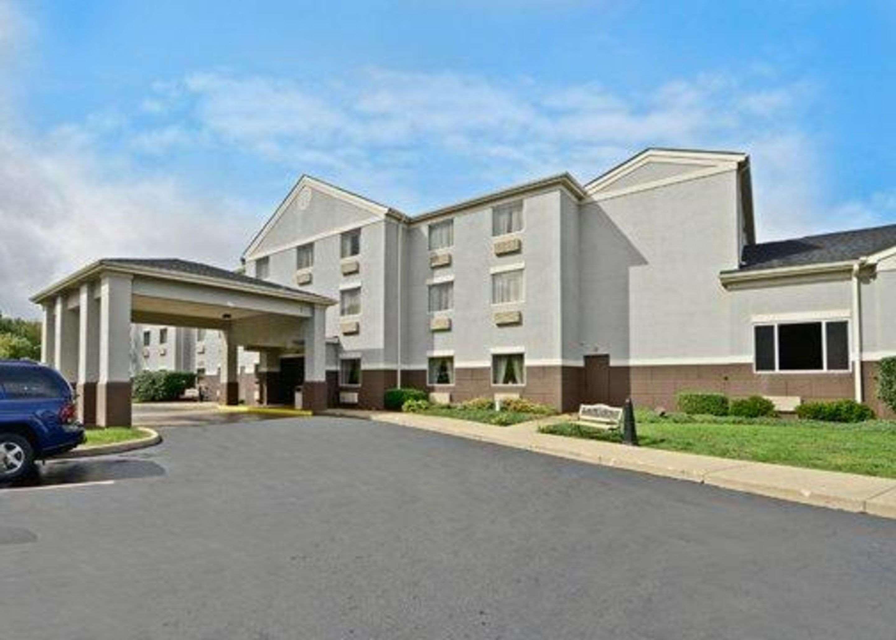 Comfort Inn & Suites Butler Exteriér fotografie