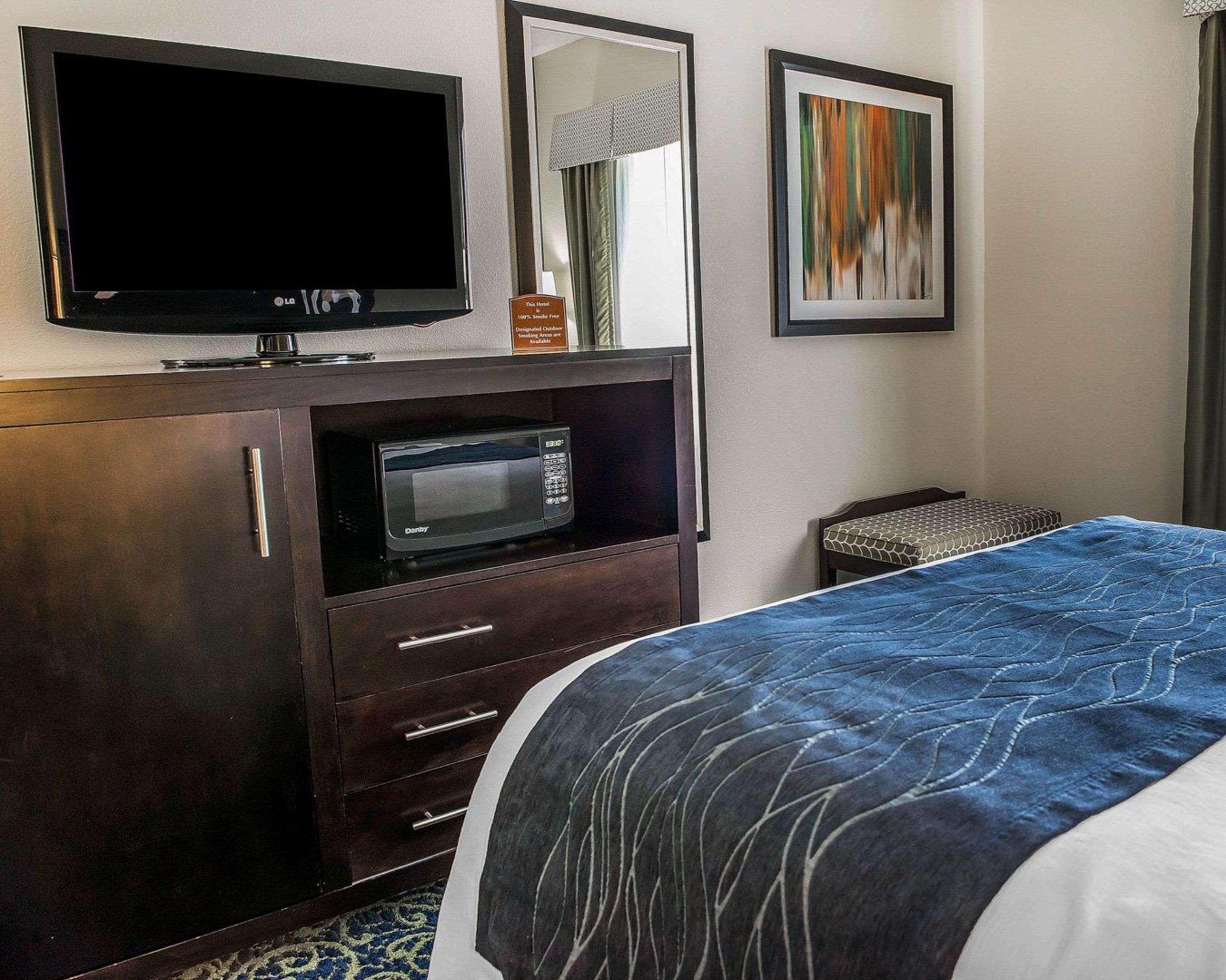 Comfort Inn & Suites Butler Exteriér fotografie