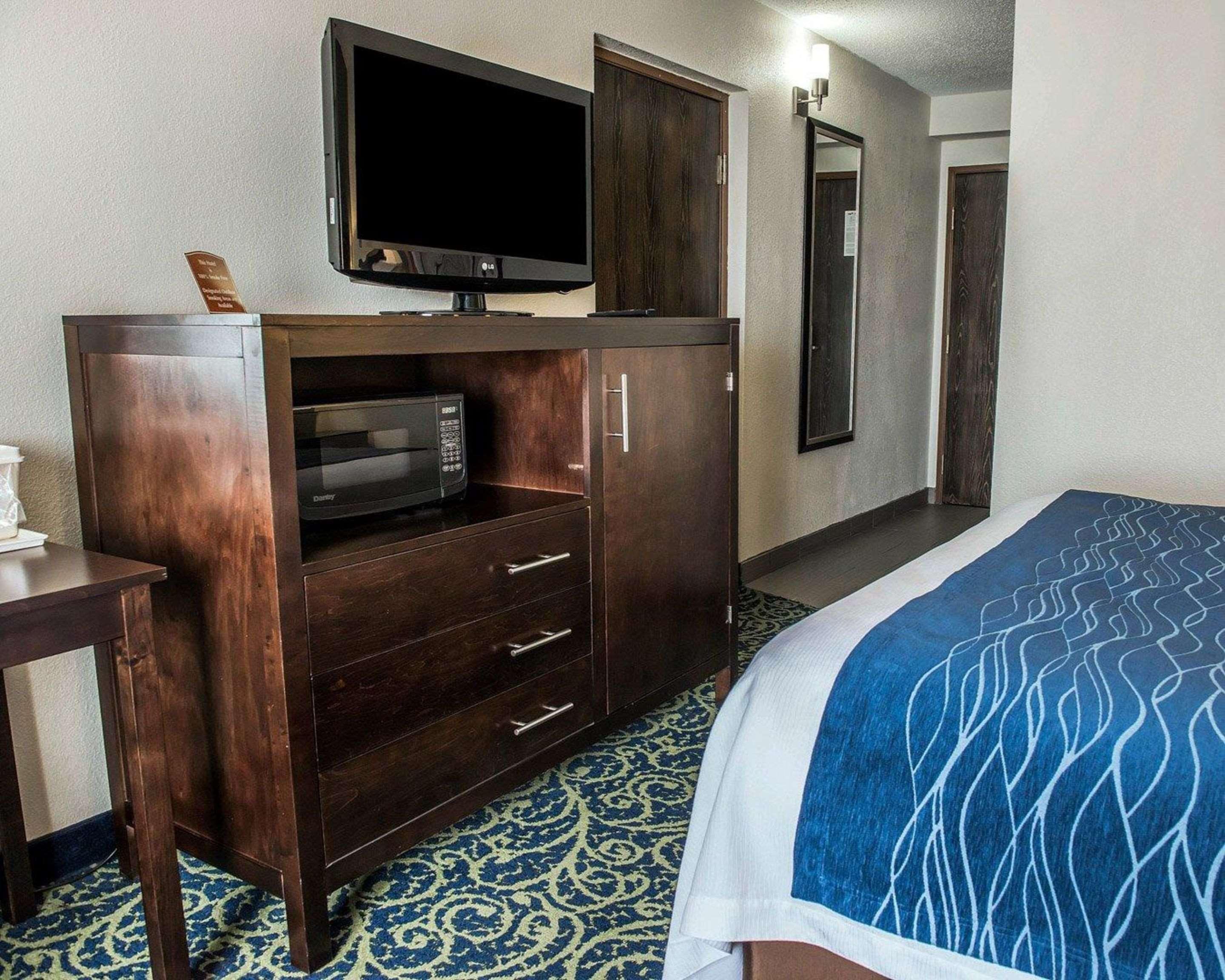 Comfort Inn & Suites Butler Exteriér fotografie