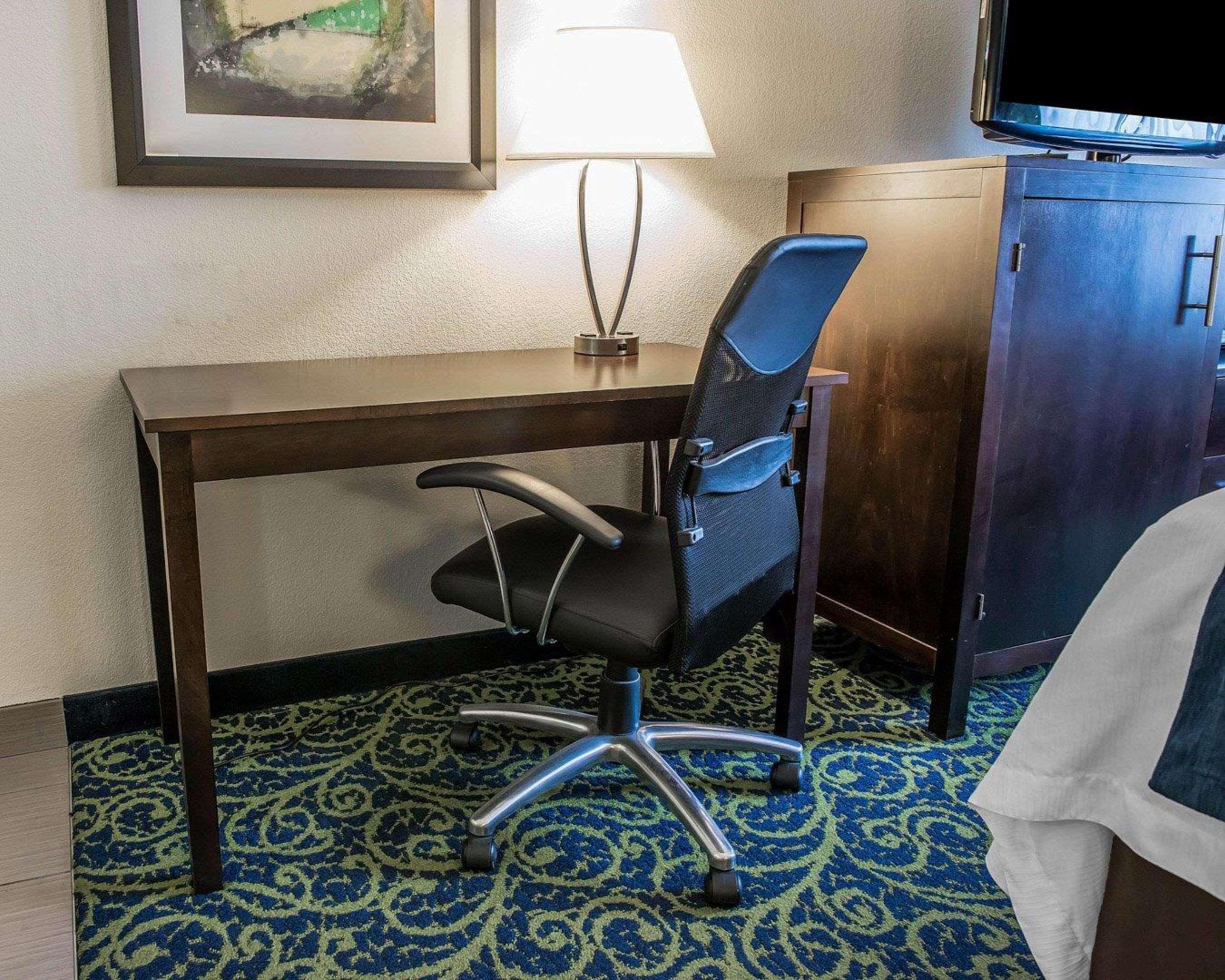 Comfort Inn & Suites Butler Exteriér fotografie