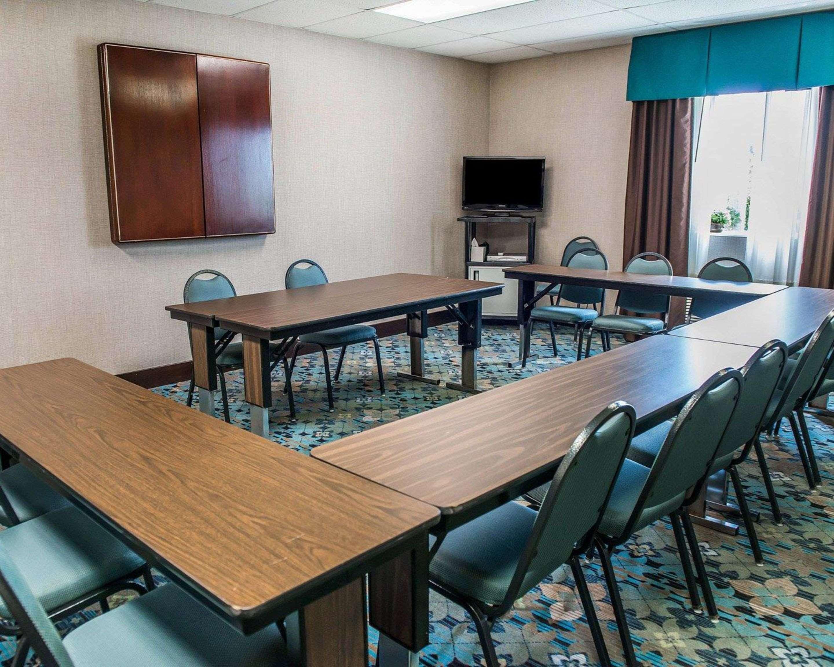 Comfort Inn & Suites Butler Exteriér fotografie