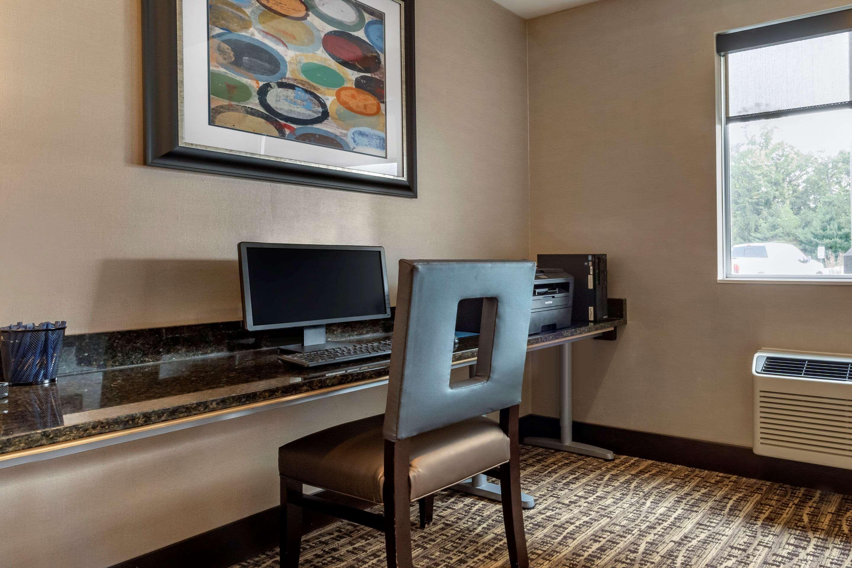 Comfort Inn & Suites Butler Exteriér fotografie