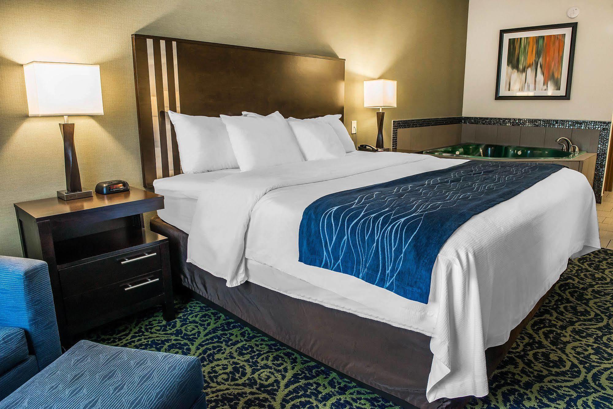 Comfort Inn & Suites Butler Exteriér fotografie