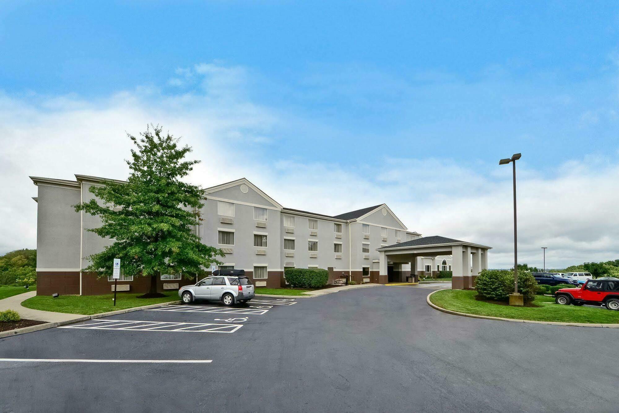 Comfort Inn & Suites Butler Exteriér fotografie