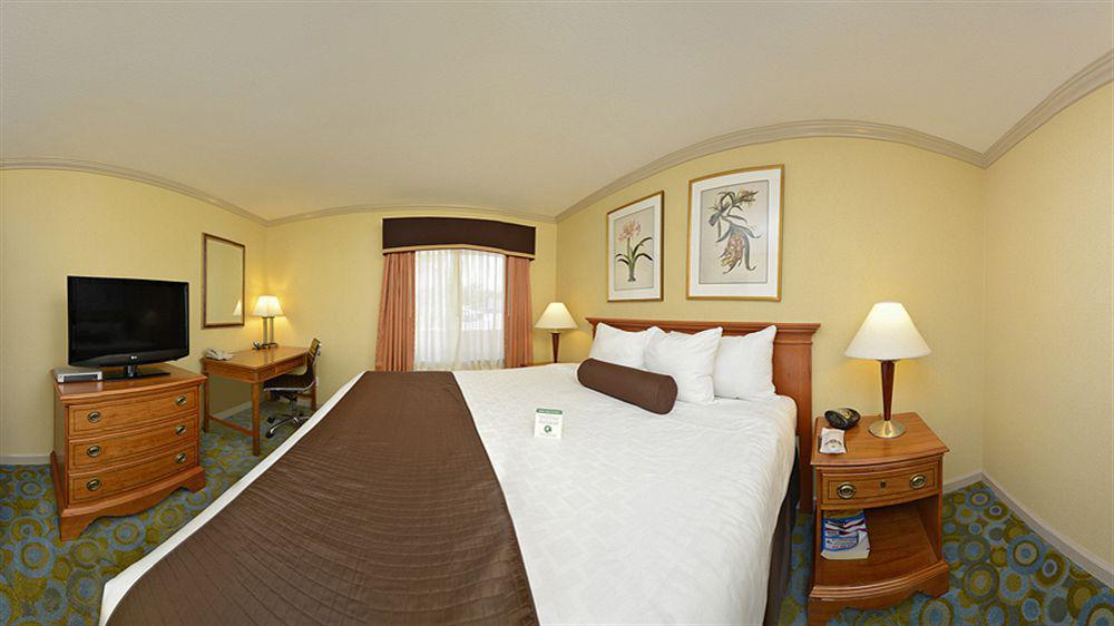 Comfort Inn & Suites Butler Exteriér fotografie
