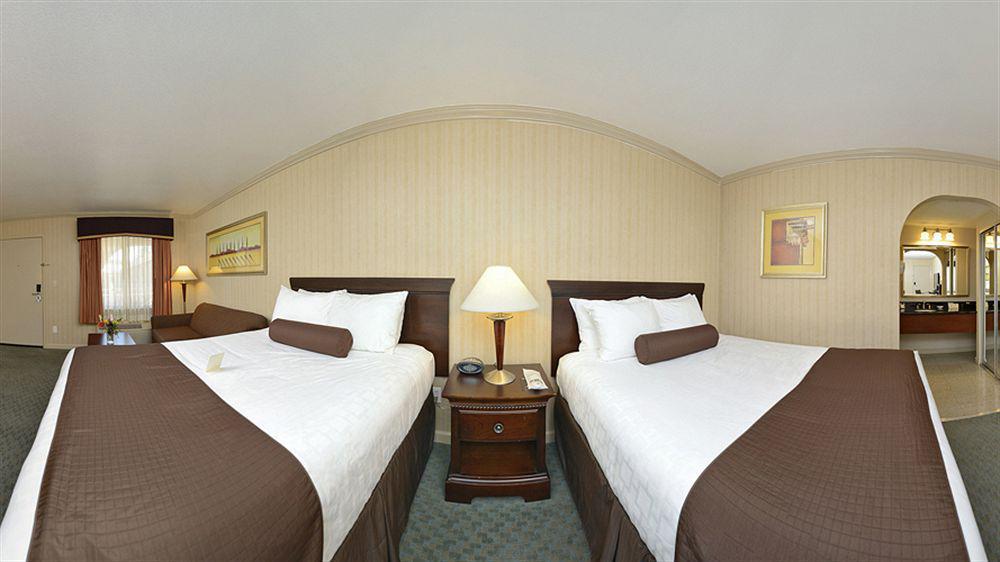 Comfort Inn & Suites Butler Exteriér fotografie